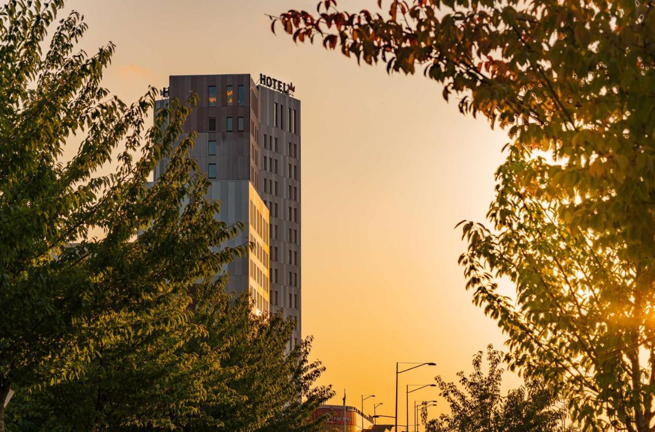 Western Arena Hotel